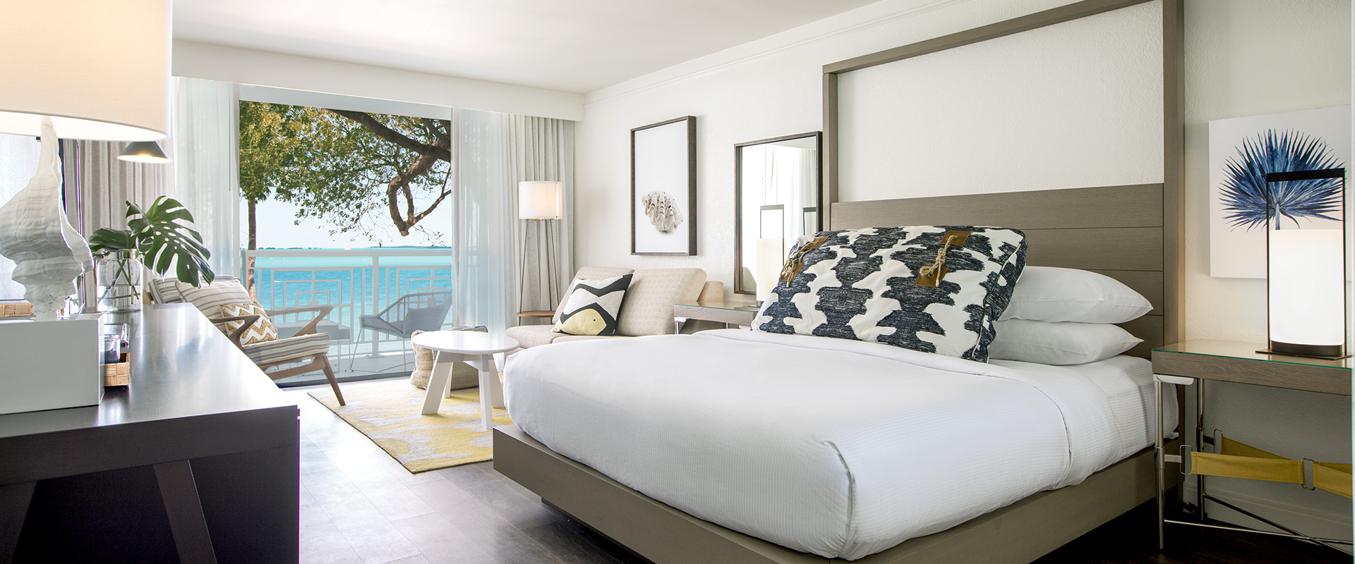 King Waterfront Room in Coconut Wing