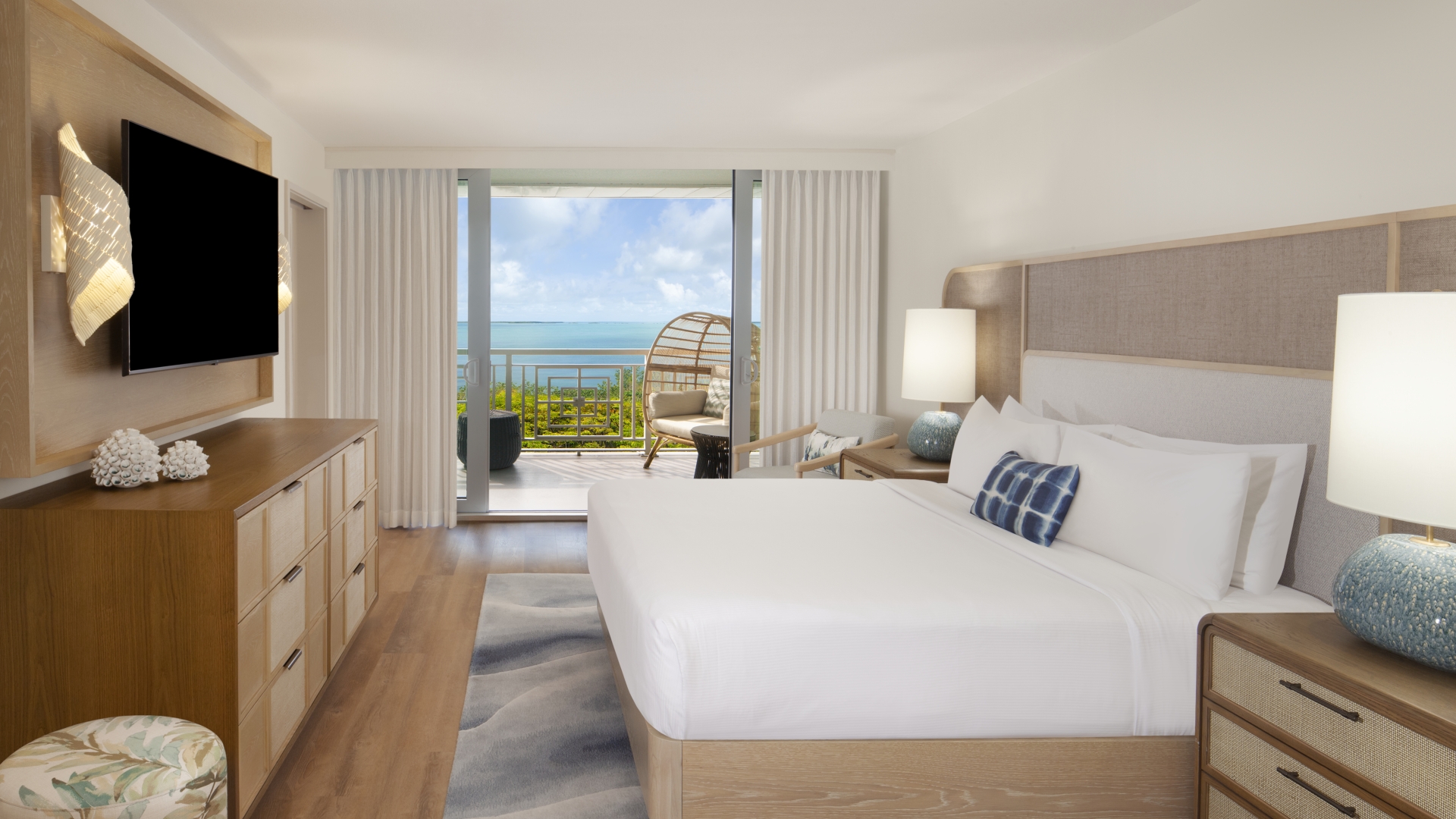 1 bedroom suite with waterfront views