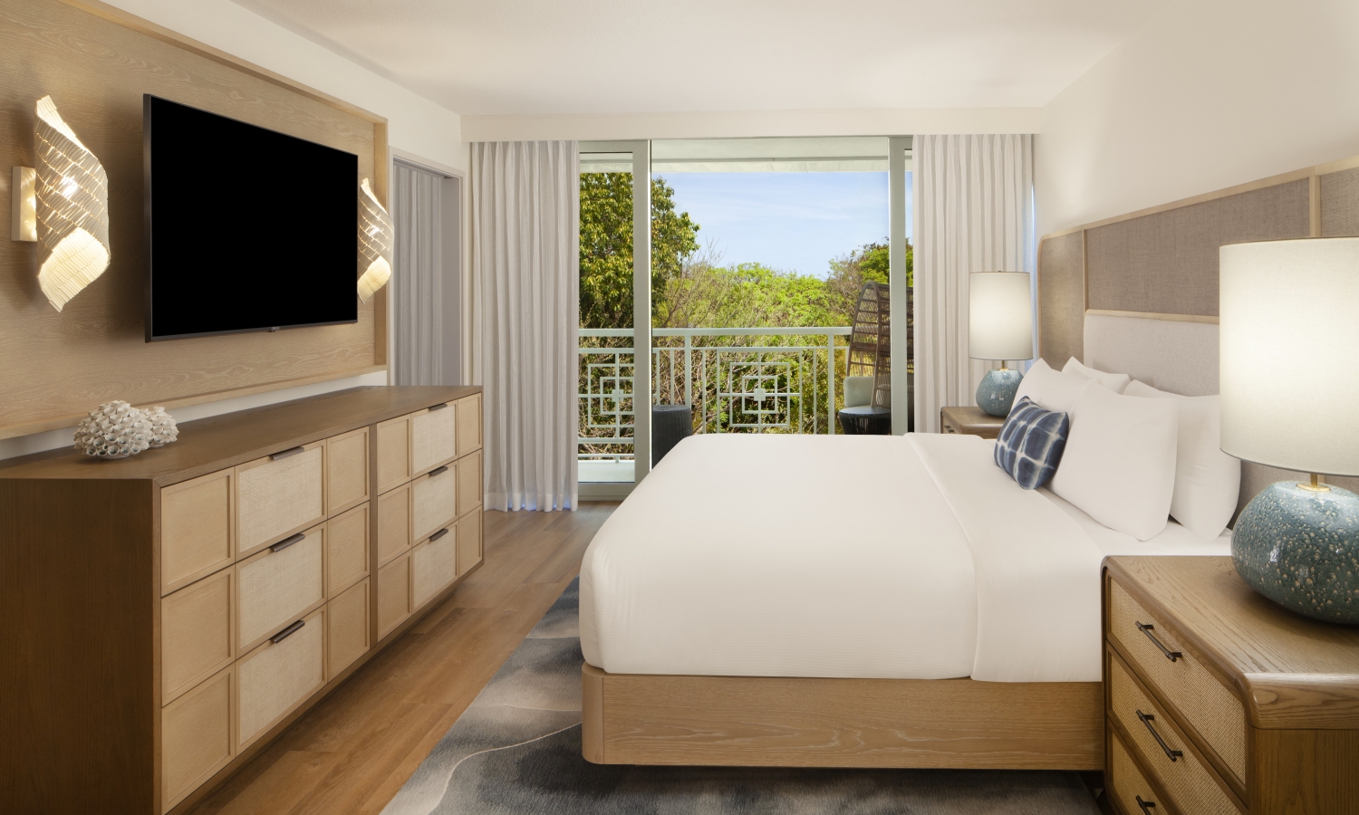 1 king bedroom suite with tv